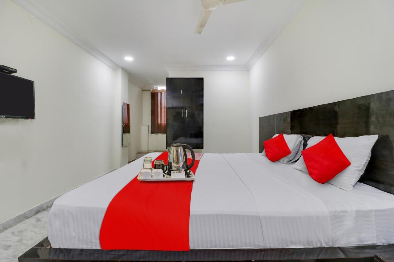 Oyo Dharani Grand Hotell Khammam Exteriör bild